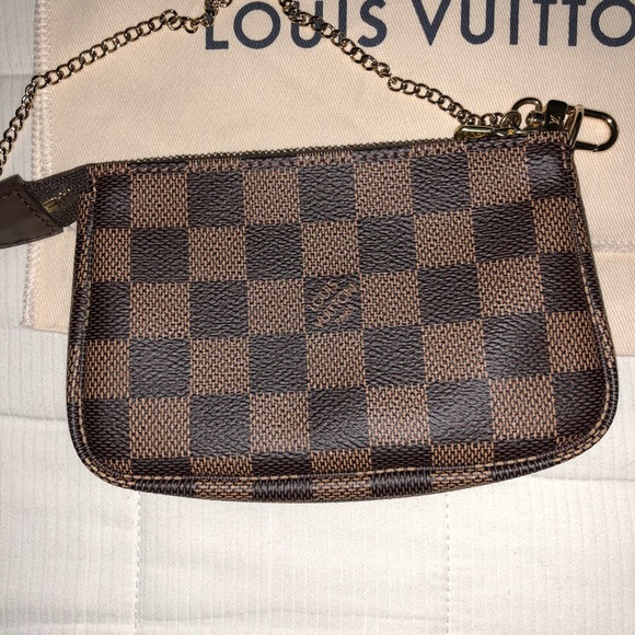 louis vuitton mini pochette - Picture 4 of 8